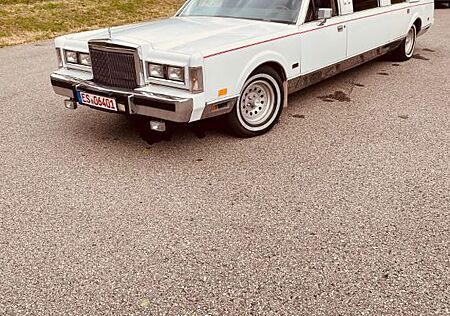 Lincoln Town Car