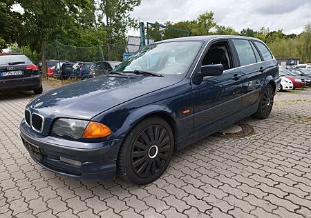 BMW 320i touring