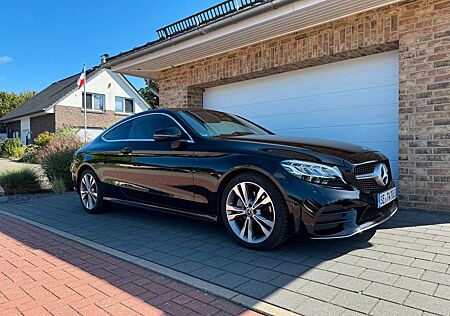 Mercedes-Benz C 200 Autom. - AMG Line / Night Paket (8-fach)