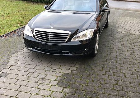 Mercedes-Benz S 500 L -