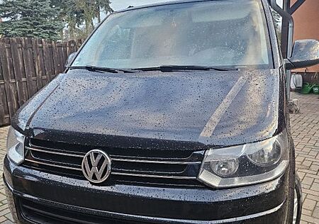 VW T5 Caravelle Volkswagen mit neuen Motor