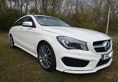 Mercedes-Benz CLA 220 Shooting Brake CLA 220 d DCT AMG Lin...