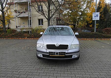 Skoda Octavia Combi Team Edition HU 08/26