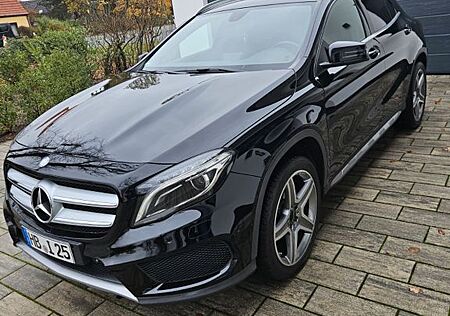 Mercedes-Benz GLA 200 AMG Line AMG Line