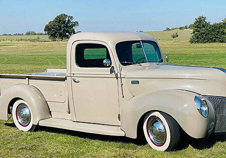 Ford F 100 / F01 Pickup Oldtimer 1940, V8