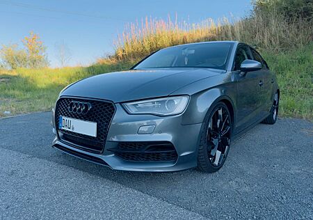 Audi A3 2.0 TDI quattro B&O LED TEMP SPORT