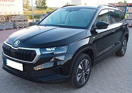 Skoda Karoq 1.5l TSI ACT TOUR AHK PANO MATRIX NAVI