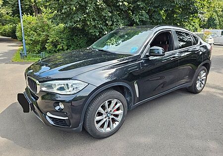 BMW X6 xDrive30d - navi kamer
