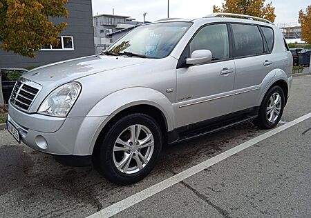 SsangYong Rexton II Diesel RX270 XVT Sapphire Auto Sap...