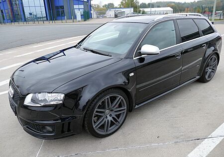 Audi RS4 4.2 V8 quattro Avant SCHALENSITZE BOSE NAVI