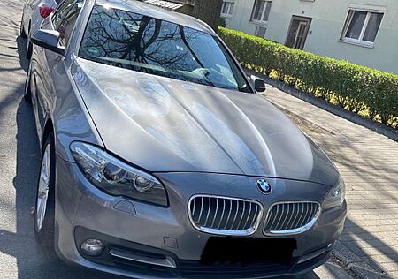 BMW 520d xDrive Touring A -