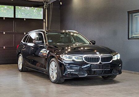 BMW 320e xDrive Touring Sport Line*Pano*Head Up*AHK
