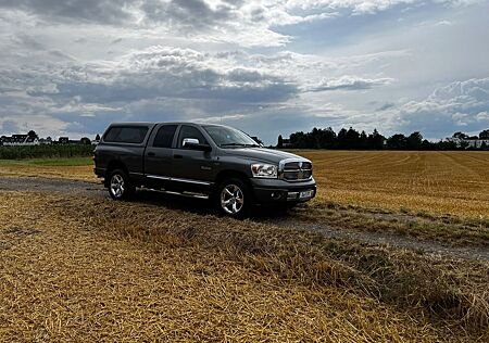 Dodge RAM 1500, 5.7 Hemi, Crew Cab, 1. Hand in D
