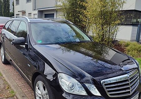 Mercedes-Benz E 200 CGI T BlueEFFICIENCY AVANTGARDE AVANTGARDE