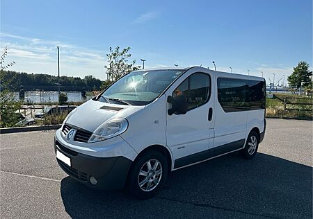 Renault Trafic 2.0 dCi 115 Passenger L1H1