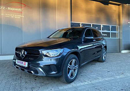 Mercedes-Benz GLC 300 4Matic //LED//ACC//Pano