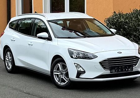 Ford Focus Turnier Cool & Connect*LED*AHK*TOP Zustand