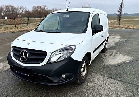 Mercedes-Benz Citan Kasten 109 CDI lang *Navi* 8 fach bereift