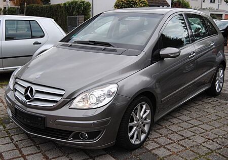 Mercedes-Benz B 150 Automatik*NAVI*PDC*2.HD*88tkm*Sport-Paket