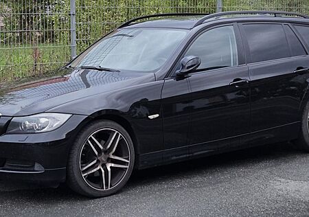BMW 320d Touring - TÜV nagelneu + Navi + Xenon + AHK
