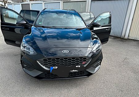 Ford Focus 2,3 EcoBoost ST Styling-Paket Turnier ...