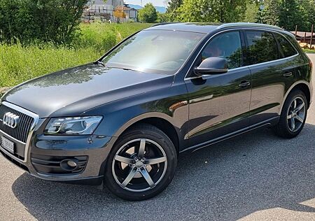 Audi Q5 2.0 TDI S tronic quattro -