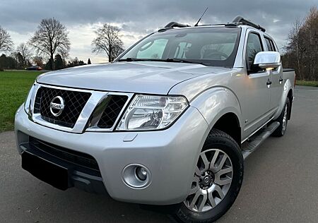 Nissan Navara V6 3.0 PICKUP 4x4 AHK*SHZ Bose 1.Hand