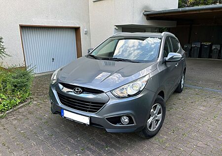 Hyundai ix35 2.0 Style 4WD, 2. Hand, Klima, AHK, PDC