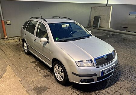 Skoda Fabia Combi 1.4 16V Classic Classic NEU TÜV