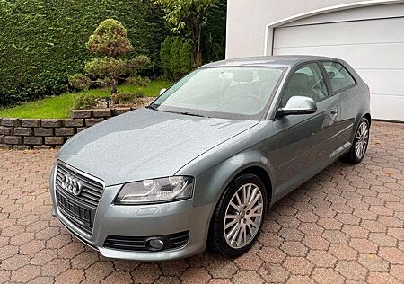 Audi A3 1.6 Ambition,AHK,8xALU,SCHECKHEFT