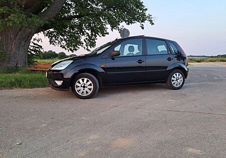 Ford Fiesta 1.4 16V Ghia Tüv Neu Schiebedach klima