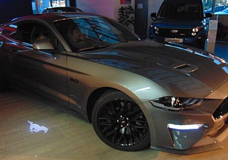 Ford Mustang GT Fastback Schalter V8 uffrei TOP Garag