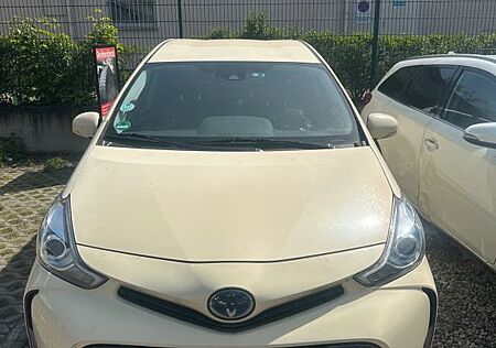 Toyota Prius + Comfort