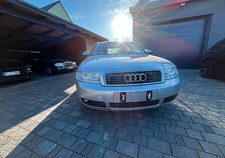 Audi A4 2.4 - V6 Limousine