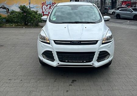 Ford Kuga 2,0 TDCi 4x4 110kW Individual PowerShif...