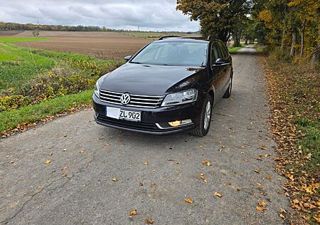 VW Passat Variant Volkswagen 1.6 TDI Comfortline BMotion T...