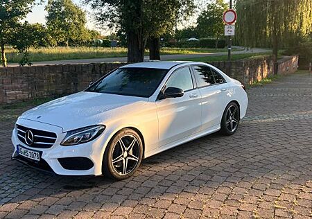 Mercedes-Benz C 400 4MATIC AMG Line Autom. AMG Line