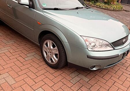Ford Mondeo gebraucht kaufen Ford Mondeo 1.8 92 kW Ghia Ghia