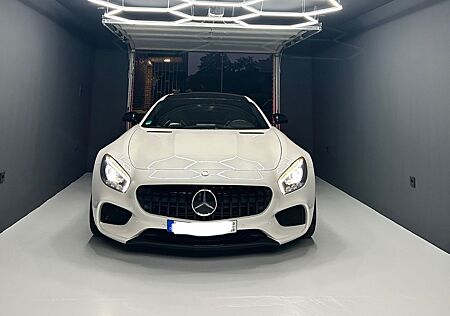 Mercedes-Benz AMG GT 4.0 V8 DCT -