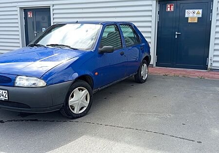 Ford Fiesta 1.3 37 kW -**Tüv bis 2027**