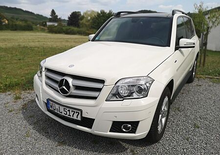 Mercedes-Benz GLK 220 CDI 4MATIC Wurzelholz Vollleder Panorama