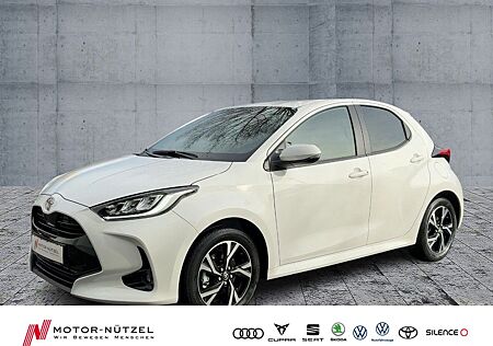 Toyota Yaris gebraucht kaufen Toyota Yaris 1.5 Hybrid TEAMPLAYER LED+ACC+APP+SHZ+RFK