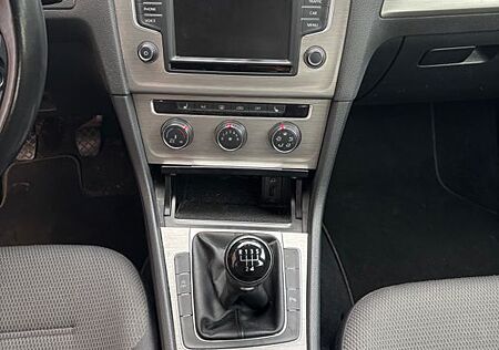 VW Golf Volkswagen 1.6 TDI Comfortline BlueMotion Comfortline