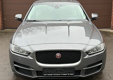 Jaguar XE E-Performance 163PS Pure