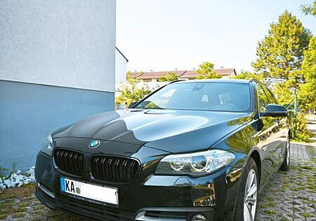 BMW 530d xDrive Voll Leder Navi HeadUp StandHz AHK