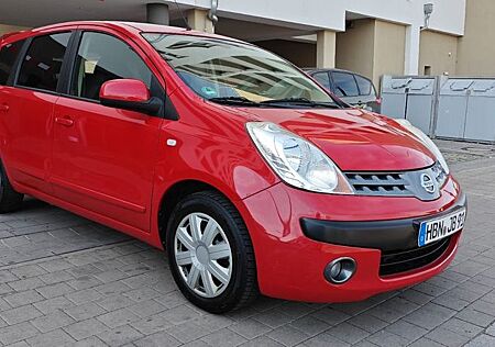 Nissan Note acenta 1.6 Automatik