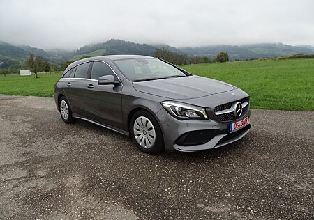 Mercedes-Benz CLA 200 Shooting Brake Klima Navi PDC AMG Line