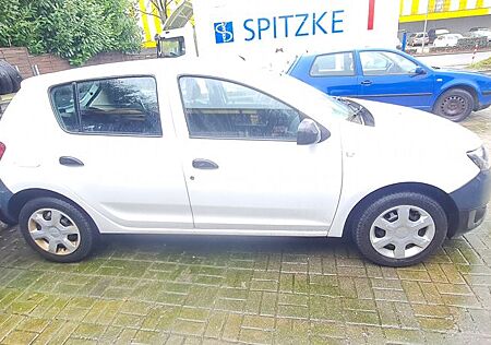 Dacia Sandero 1.2 16V 75 Essentiel