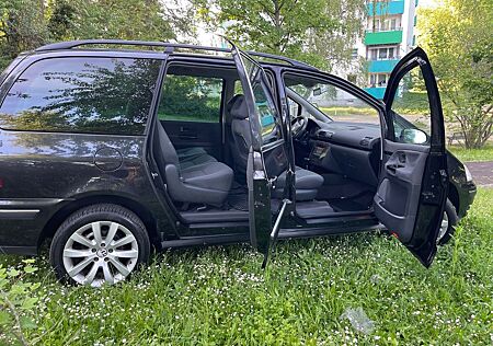 VW Sharan Volkswagen 1.9TDI tiptronic Basis Basis