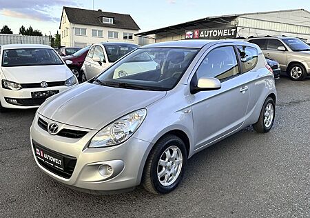 Hyundai i20 Edition+ 77PS Klima 2.Hand *SEHR VIEL NEU*